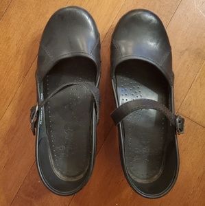 Dansko mary jane